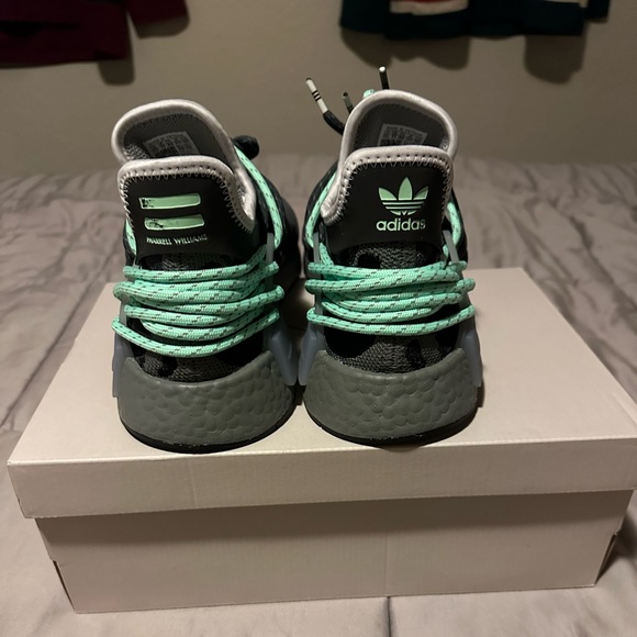 Adidas NMD HU Pharrell Ash Grey - Picture 6 of 9